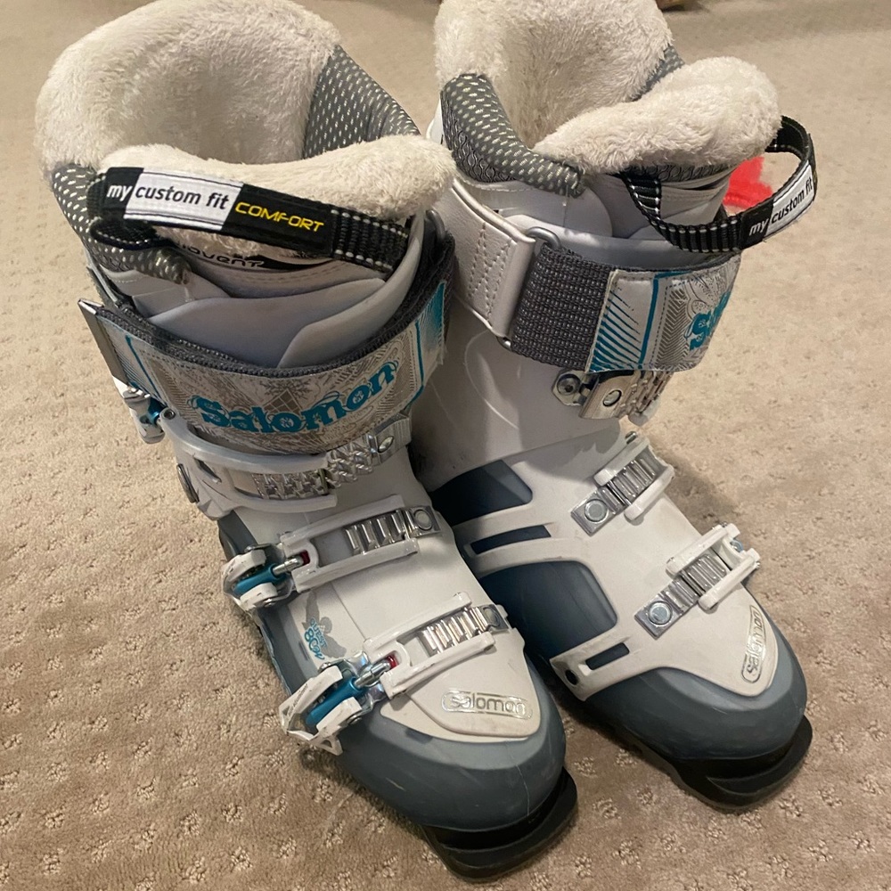 Skiing Boots